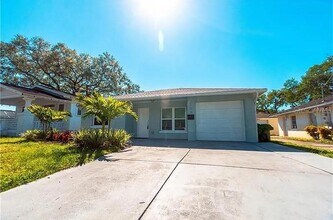 104 W Osborne Ave in Tampa, FL - Building Photo - Building Photo