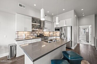 104 High St in Reno, NV - Building Photo - Building Photo
