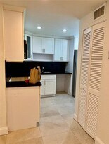 119 Gardens Dr, Unit # 1XX in Pompano Beach, FL - Building Photo
