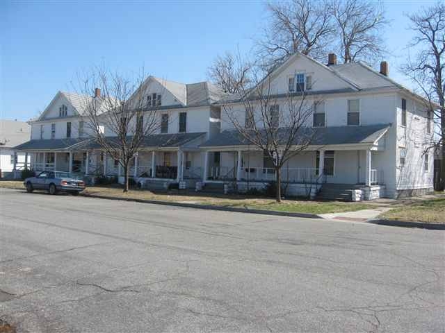 1201-1207 E English St in Wichita, KS - Building Photo