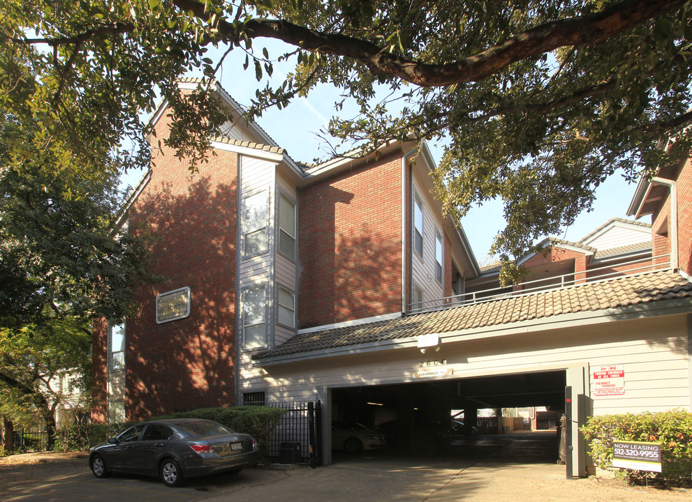 Littlefield House Apartments in Austin, TX - Building Photo