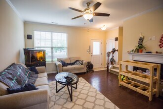 106 Mt Evans Dr in Durham, NC - Building Photo - Building Photo