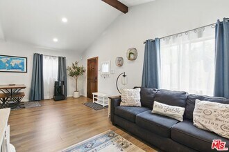 1209 Forest St in Inglewood, CA - Building Photo - Building Photo