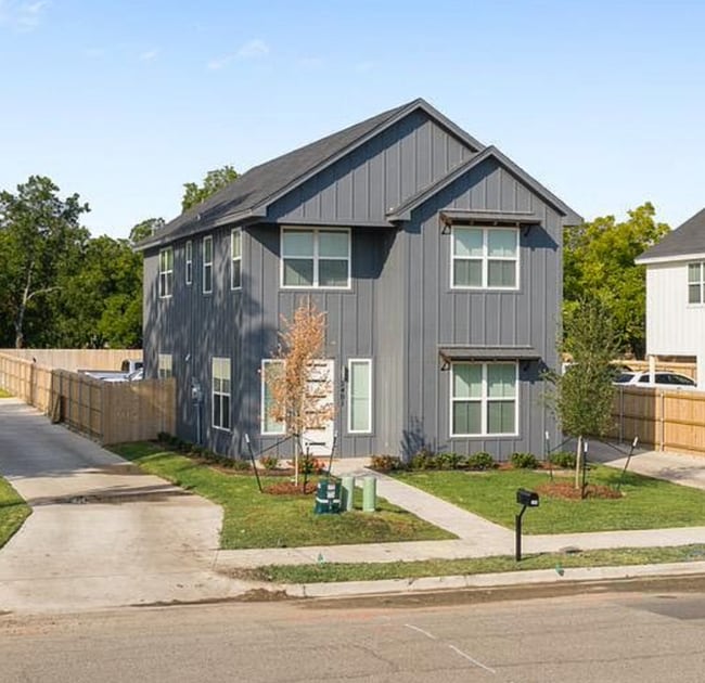 property at 2404 S 4th St