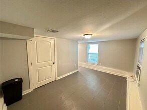 1304 Ave N Ursuline St in Galveston, TX - Building Photo - Building Photo