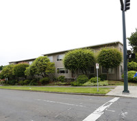 Hawthorne Vista in Portland, OR - Foto de edificio - Building Photo