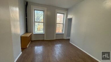 110 Somers St in Brooklyn, NY - Building Photo - Building Photo