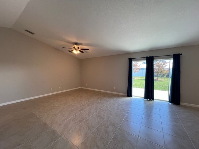 5865 NW Mesa Cir in Port St. Lucie, FL - Building Photo - Building Photo