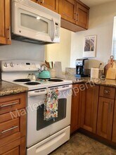 2152 Dogwood Rd in Tustin, CA - Building Photo - Building Photo