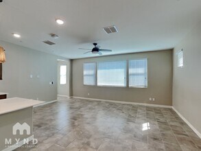 651 N Abalone Dr in Gilbert, AZ - Building Photo - Building Photo