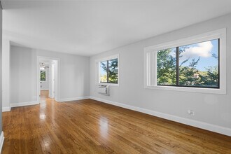 7545 N Winchester Ave in Chicago, IL - Building Photo - Building Photo