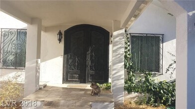 4425 Sunflower Ave in Las Vegas, NV - Foto de edificio - Building Photo
