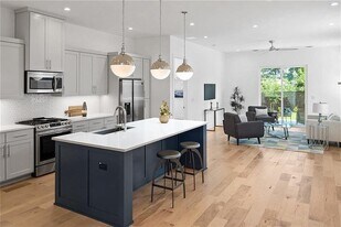 6321 Keegans Dr in Austin, TX - Building Photo