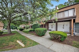 424 Carpenter Ave in Newburgh, NY - Building Photo - Building Photo