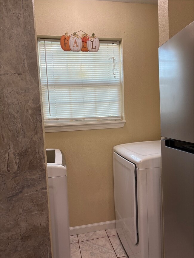 6820 Petre Dr in Houston, TX - Building Photo - Building Photo