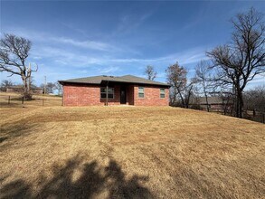 17020 Buck Cir in Oklahoma City, OK - Building Photo - Building Photo
