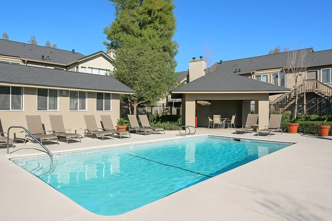 Carmel Woods Apartments in Modesto, CA - Building Photo - Building Photo