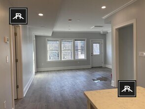 122 Kenrick St in Boston, MA - Building Photo - Building Photo