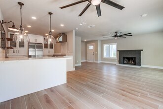1204 Palomar Pl in Vista, CA - Building Photo - Building Photo