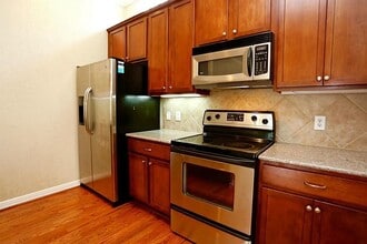 1913 Gillette St in Houston, TX - Building Photo - Building Photo
