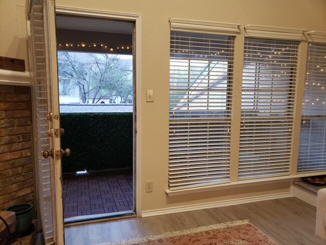 property at 5565 Preston Oaks Rd