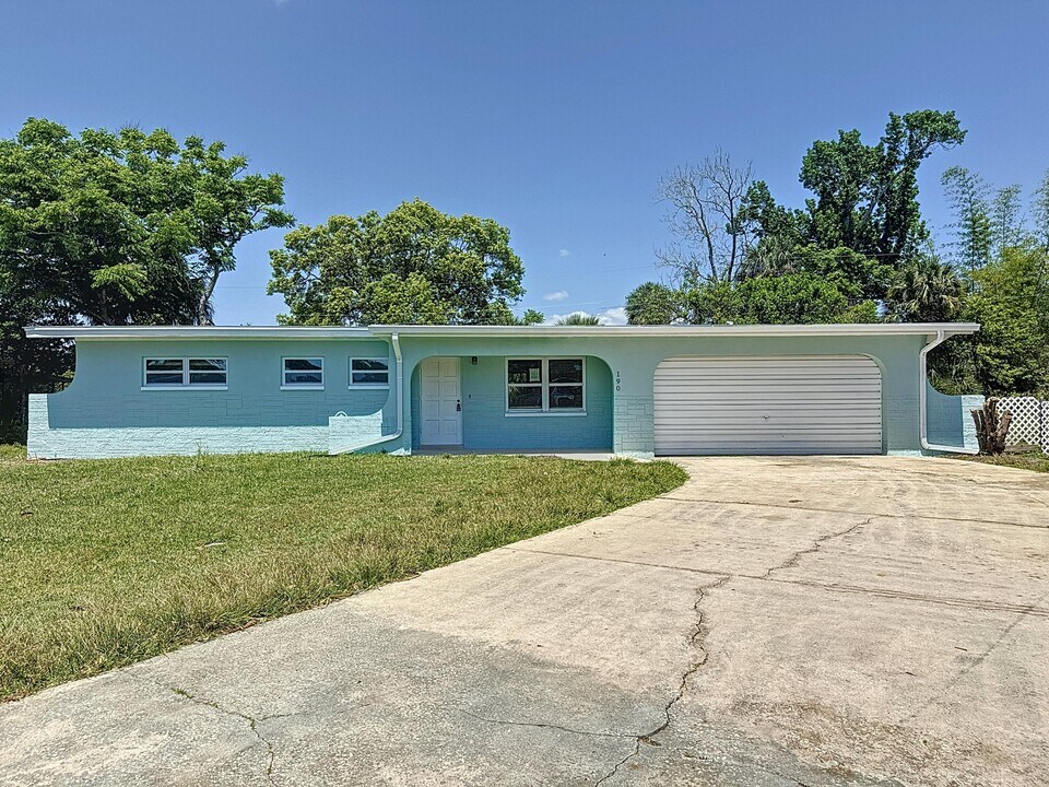 190 Birch Ave in Merritt Island, FL - Building Photo