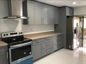 8280 NW 36th St in Sunrise, FL - Building Photo