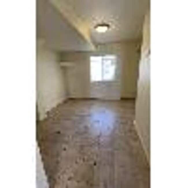 2318 Empress St in Sacramento, CA - Building Photo - Building Photo