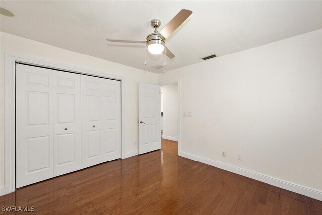 property at 2252 Royal Ln