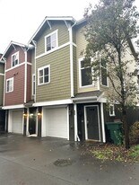 3633 Wallingford Ave N in Seattle, WA - Building Photo