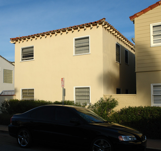 107 Via Florence in Newport Beach, CA - Building Photo - Building Photo