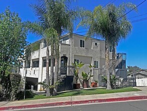 5420 Connecticut Ave in La Mesa, CA - Foto de edificio - Building Photo