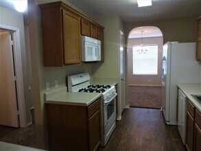 224 Tolcarne Dr in Hutto, TX - Building Photo - Building Photo