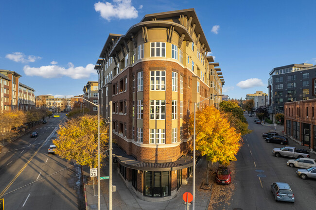 Canal Station Condominiums in Seattle, WA - Building Photo - Building Photo