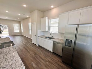 2018 Cedar Br Dr in Conroe, TX - Building Photo - Building Photo