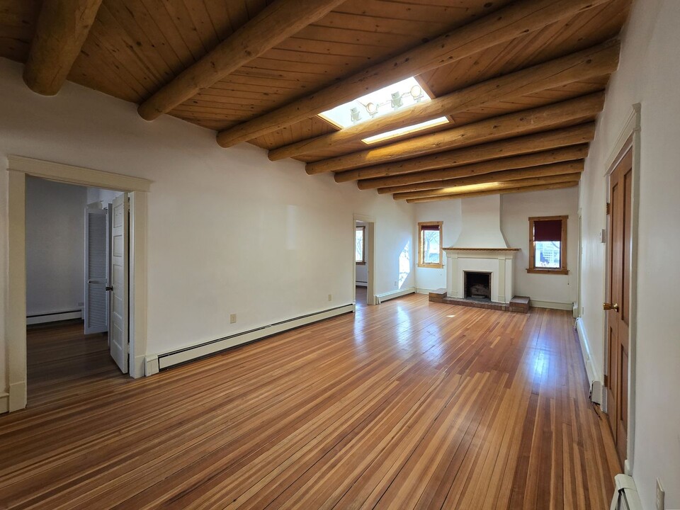 342 Hillside Ave in Santa Fe, NM - Building Photo