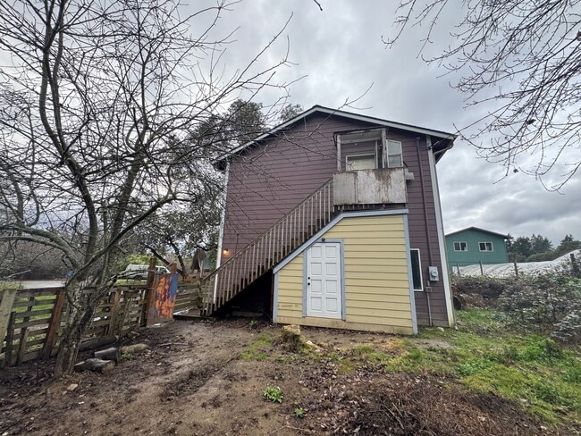 28305 99th Ave SW in Vashon, WA - Building Photo - Building Photo