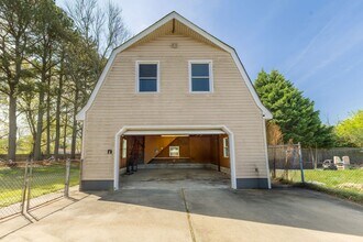 1013 Sherry Ave in Virginia Beach, VA - Building Photo - Building Photo