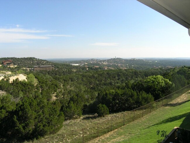 105 Aria Rdg in Lakeway, TX - Building Photo - Building Photo