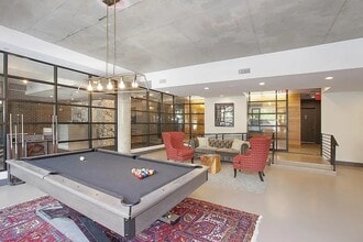 331 E Houston St in New York, NY - Foto de edificio - Building Photo