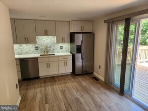 42 Southall Ct in Sterling, VA - Building Photo - Building Photo