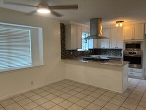 228 E Greenfield Dr in Wake Village, TX - Building Photo - Building Photo
