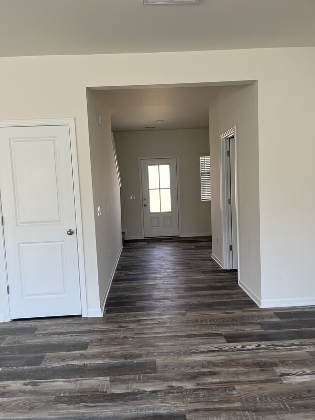 582 30th Avenue Cir NE in Hickory, NC - Foto de edificio - Building Photo