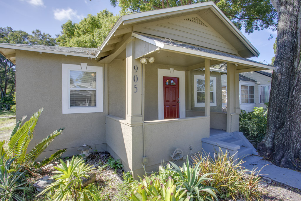 905 Plaza St, Unit 905 Unit in Clearwater, FL - Building Photo