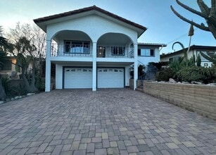576 13th St in Imperial Beach, CA - Building Photo - Building Photo