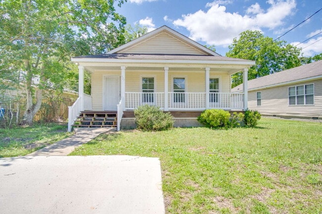property at 727 Bremen Ave