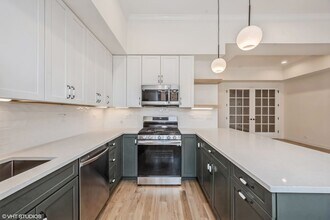 903 W Armitage Ave in Chicago, IL - Building Photo - Building Photo