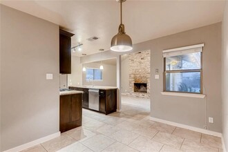 2000 Brookhill Dr in Austin, TX - Building Photo - Building Photo