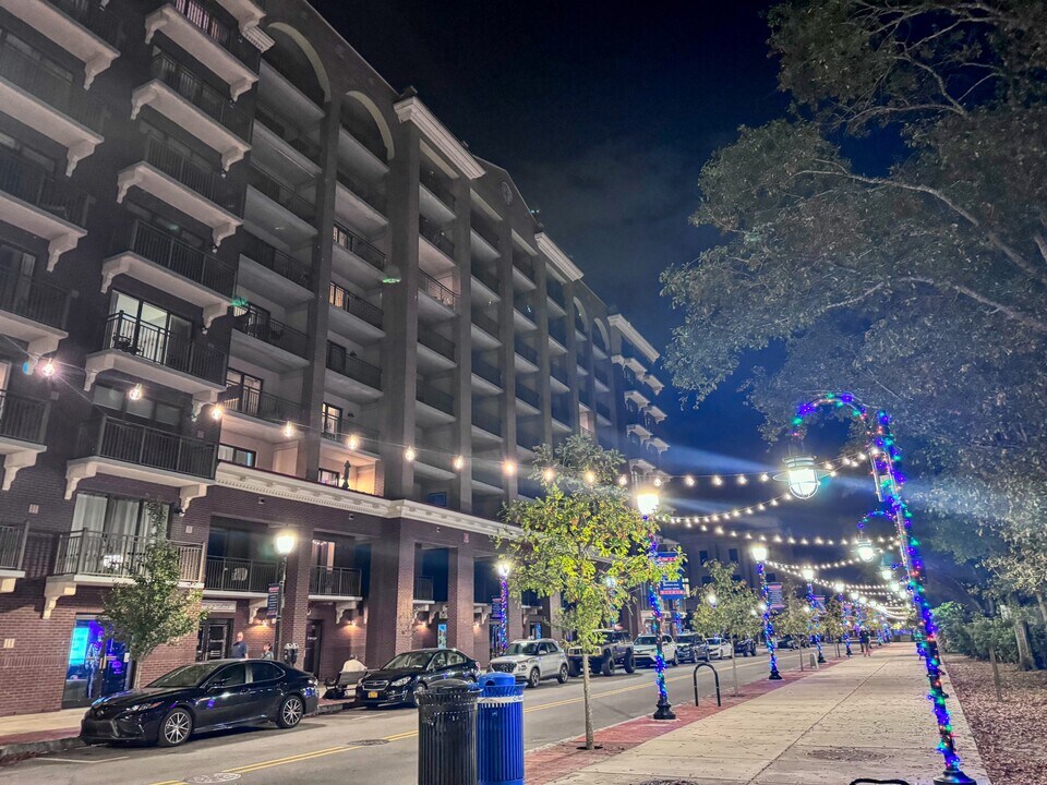 106 N Water St in Wilmington, NC - Building Photo