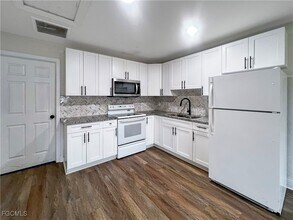 25 Cypress St in North Fort Myers, FL - Building Photo - Building Photo